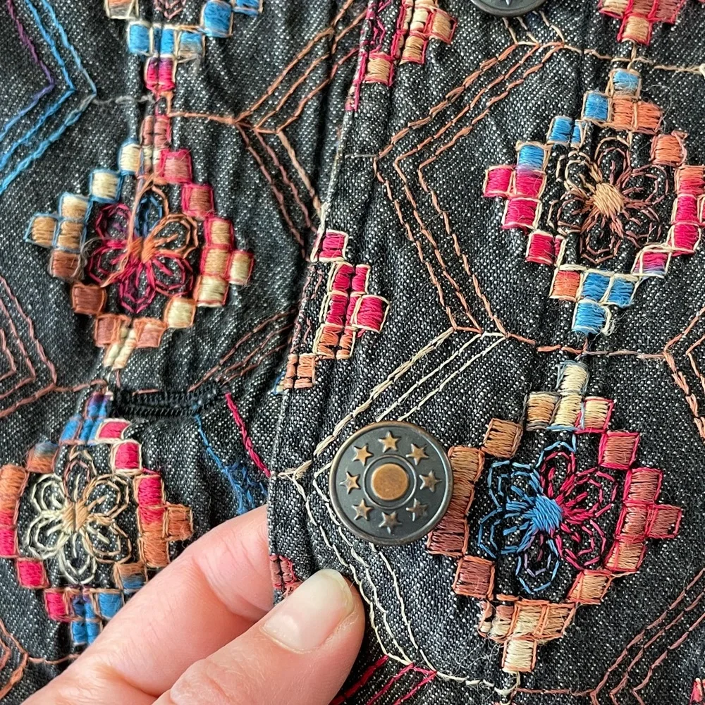 Multicolor Patterned Jacket - Picture 3 of 5